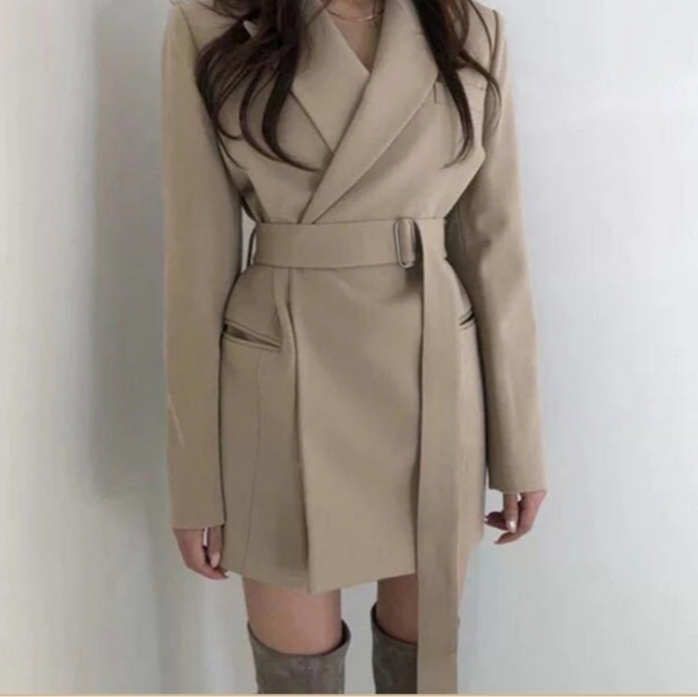 Colorfaith KOREAN Style Sinched BUCKLE BELTED BLAZER